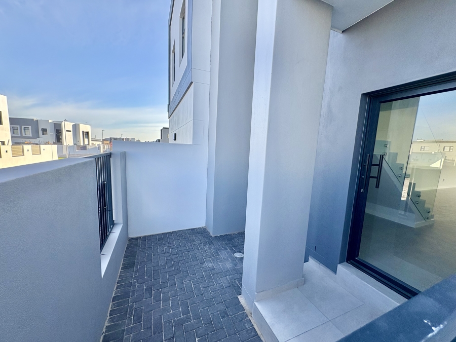 4 Bedroom Property for Sale in Sandown Western Cape
